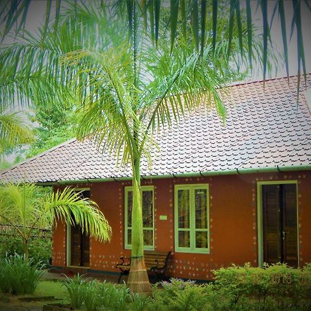 Sunbird Garden Resort Krishnagiri Dış mekan fotoğraf
