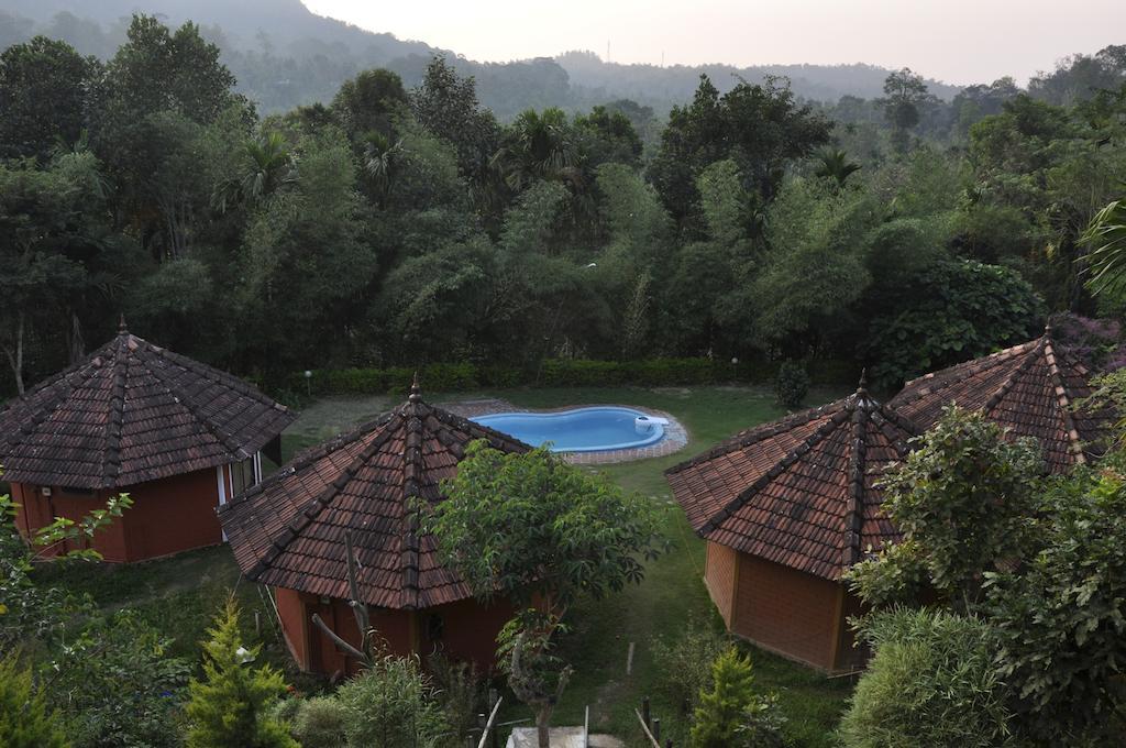 Sunbird Garden Resort Krishnagiri Dış mekan fotoğraf