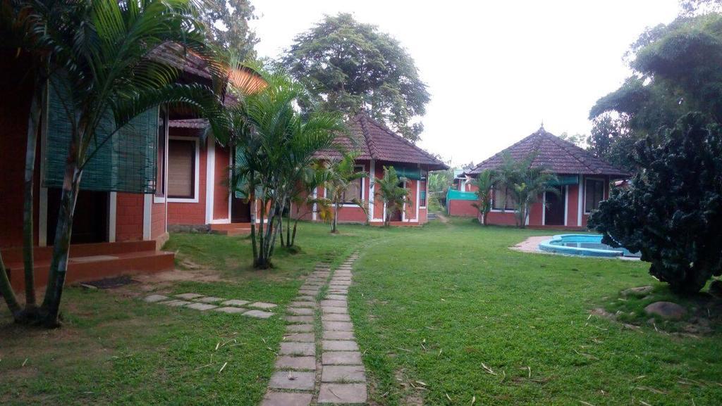 Sunbird Garden Resort Krishnagiri Dış mekan fotoğraf