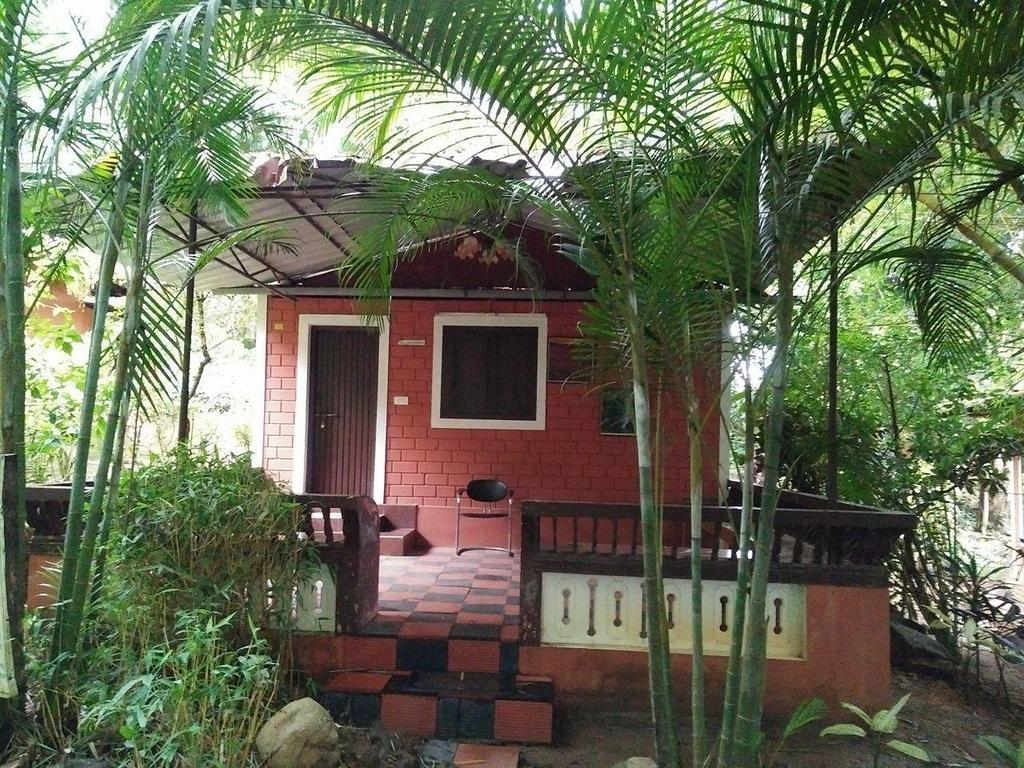 Sunbird Garden Resort Krishnagiri Dış mekan fotoğraf